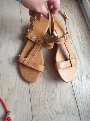 Kem sandals Tampa size 38 like new, beige