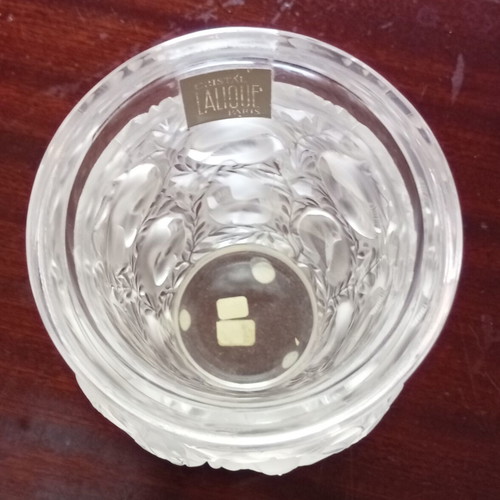 Lalique Bagatelle Vase like new, vintage crystal with bird motifs