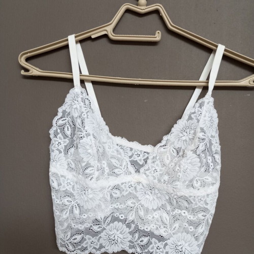 White Bustier Top like new with new Lip Combo gift