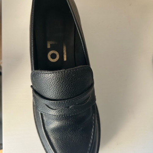 Hilo leather loafers black like new, size 38