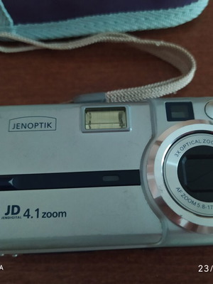 Jenoptik JD 4.1 M digital camera with 3x optical zoom