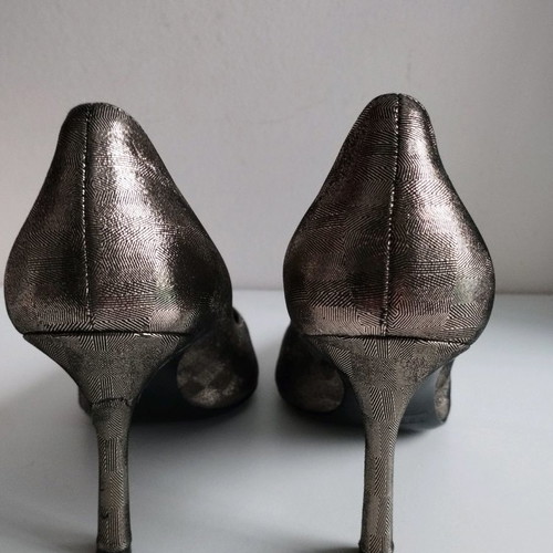 Fratelli Rossetti pumps used, size 38.5, metallic gold
