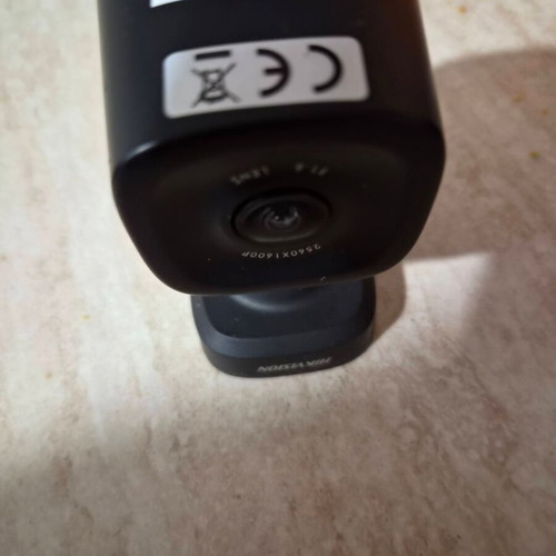 Hikvision F6 Pro Car DVR Camera 1600P Wi-Fi GPS like new