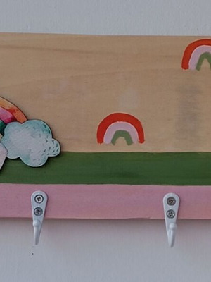 Παιδική κρεμάστρα τοίχου με μονόκερο και ουράνιο τόξο σε φυσικό ξύλο καινούργια