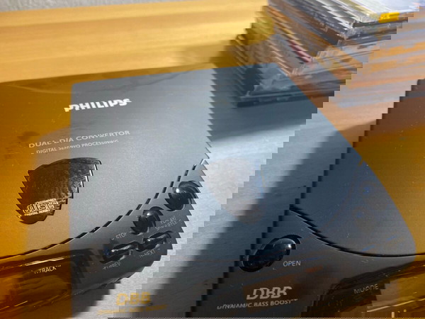 Φορητό Cd player αυτοκινήτου Philips
