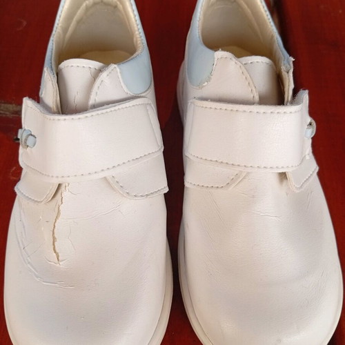 Gorgino anatomic children's shoes used, size 27, cracked upper