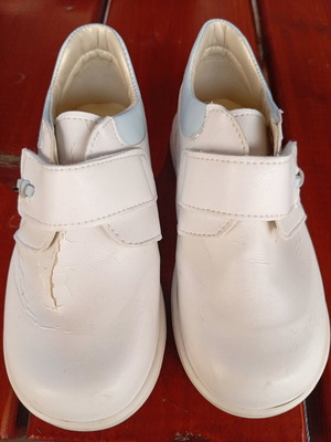 Gorgino anatomic children's shoes used, size 27, cracked upper