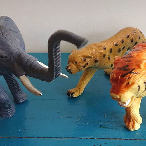 Plastic jungle animals used, set of 3 pieces