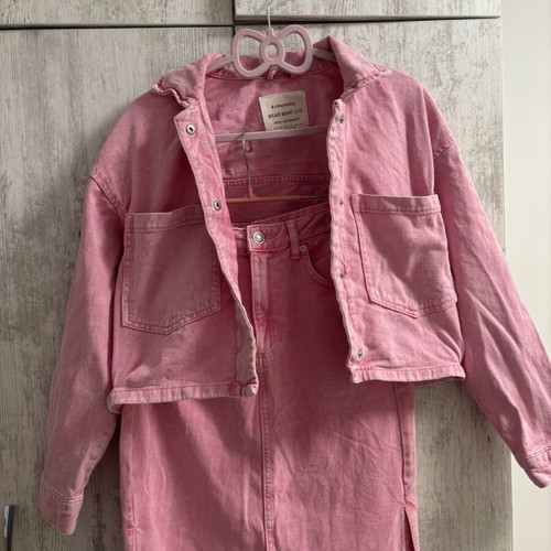 Stradivarius pink denim set like new, size XS