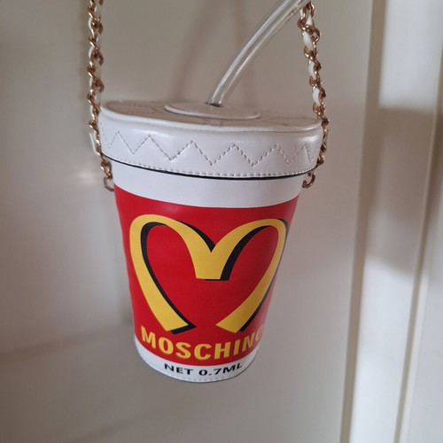 Moschino shoulder bag like new with straw, white and red