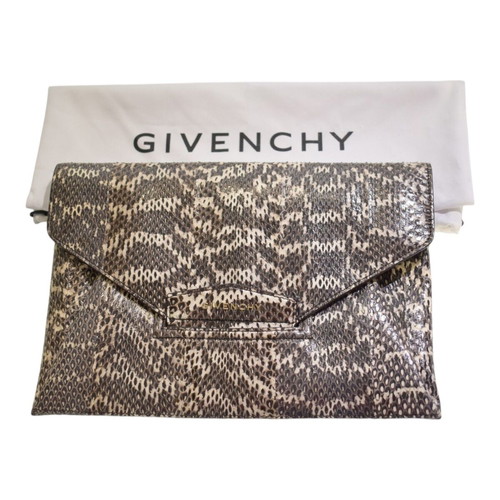 Givenchy Antigona leather envelope clutch bag