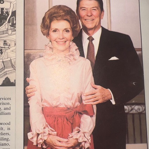 POTUS Reagan White House USA memorabilia set with brochure and foldable map