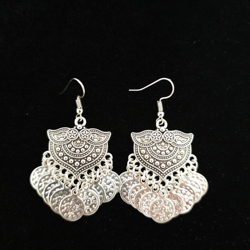 Earrings with steel hooks and pendants new