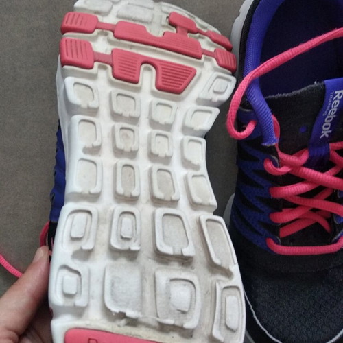 Reebok athletic shoes used, size 36, black and pink