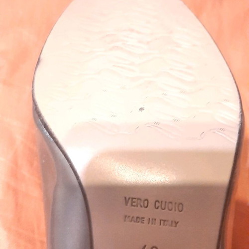 Premiere gray slingback pumps size 40 like new