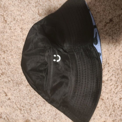 Bucket hat new, one size, black and blue