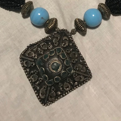 Necklace from Nepal like new, nomadic style, black and turquoise