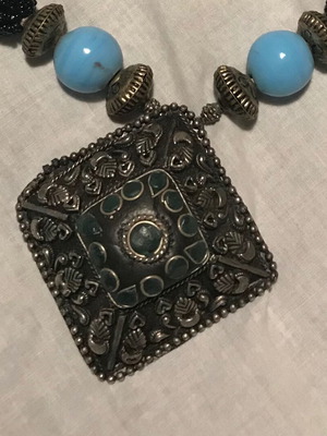 Necklace from Nepal like new, nomadic style, black and turquoise