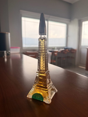 Eiffel Tower λικέρ σαν καινούργιο, σφραγισμένο