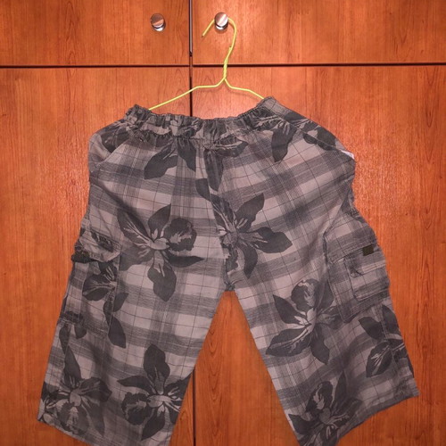 Bermuda shorts used for 12 years old, size 152 cm, green