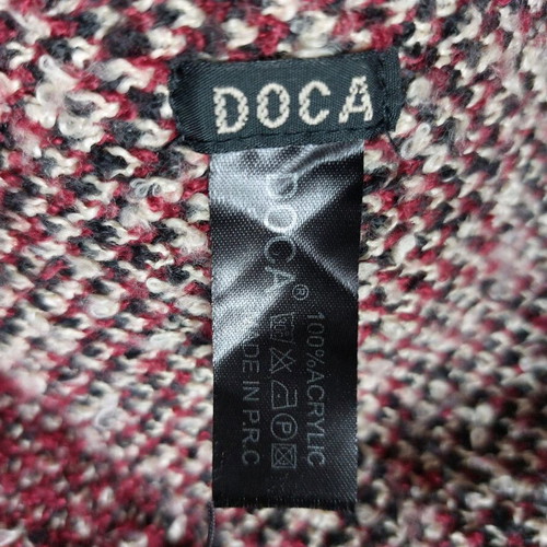 Doca triangular scarf used, beige and red