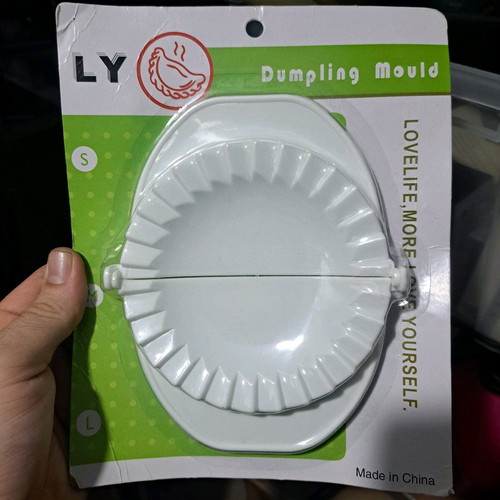 Dumpling mould for uniform tyropitakia new