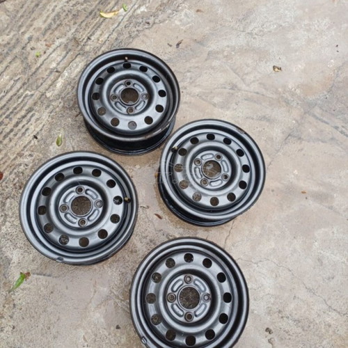 Ford Escort 13-inch 4x108 rims, grey painted