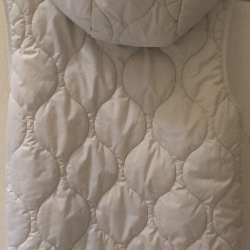 Orchestra white sleeveless jacket for kids size 12, like new