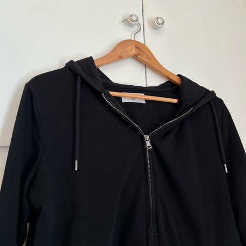 Black hoodie jacket like new, size M