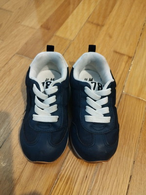 H&M Kids Sport Shoes Size 23 Like New Blue and White