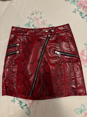 Bershka Burgundy Red Faux Snake Skin Leather Skirt XS like new