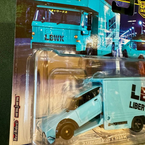 Liberty Walk Nissan Skyline 2000GT-R Fleet Flyer Hot Wheels new