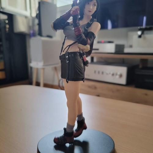 Final Fantasy VII figures used set with Cloud Strife, Tifa Lockhart, Sephiroth, Aerith