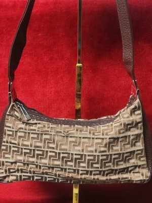 Vintage τσάντα ώμου Fendi Zucchino καφέ από καμβά και δέρμα σαν καινούργια