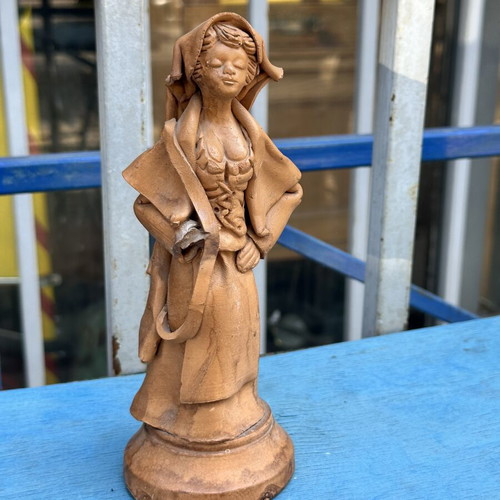 Vintage handmade terracotta female figurine 19 cm used, broken hand