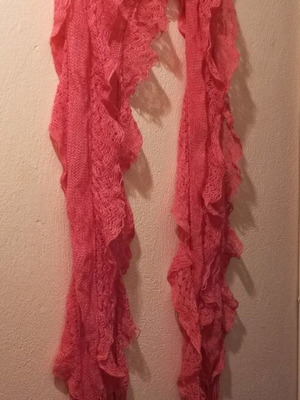 Knitted lace scarf pink new