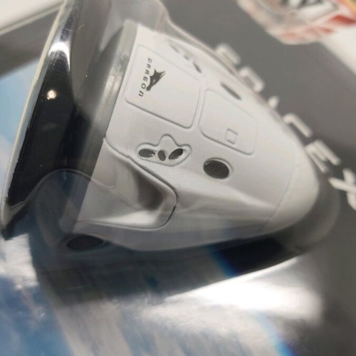 Matchbox SpaceX Dragon like new