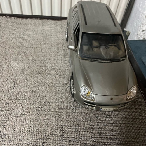 Model figures used in excellent condition
