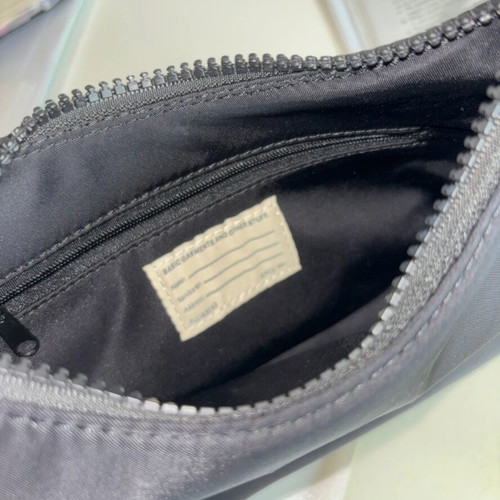 Pull & Bear shoulder bag like new, black