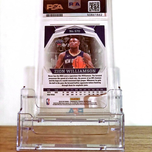 Zion Williamson PSA 9 card like new, Pannini Chronicles