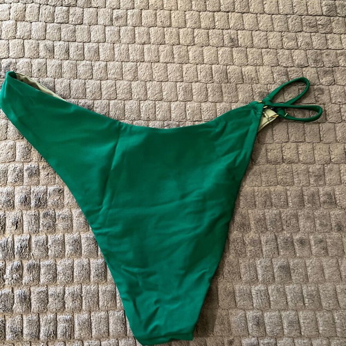 Swimsuit set of 3 pieces with Medium and Large sizes