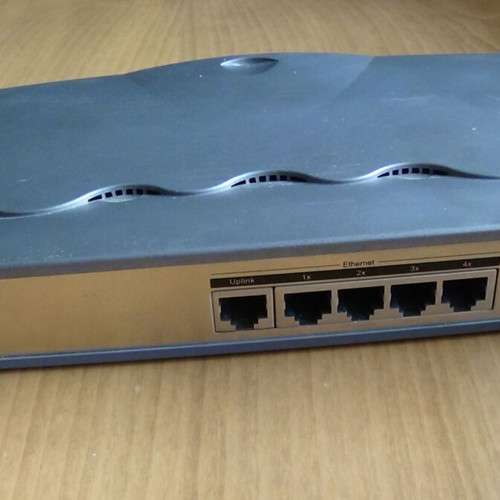 ISDN router D-Link DI-304 μεταχειρισμένο, συλλεκτικό, πλήρως λειτουργικό