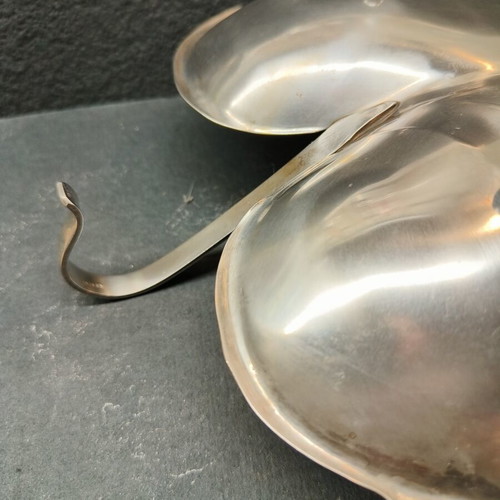 Vintage silver-plated decorative leaf-shaped plate used