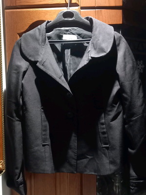 Short black jacket like new, size M