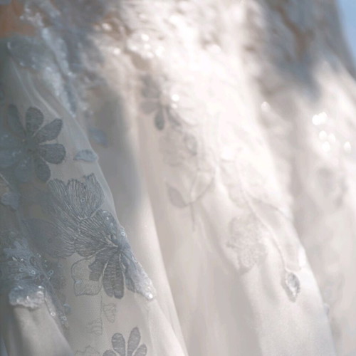 Justin Alexander wedding dress like new, white, lightweight, floral lace