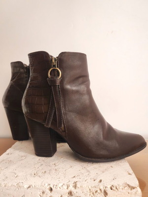 Migato leather ankle boots used, brown, size 39