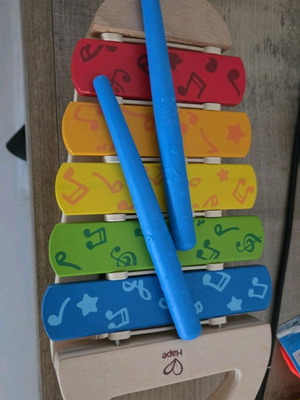 Hape Early Melodies wooden xylophone Rainbow like new