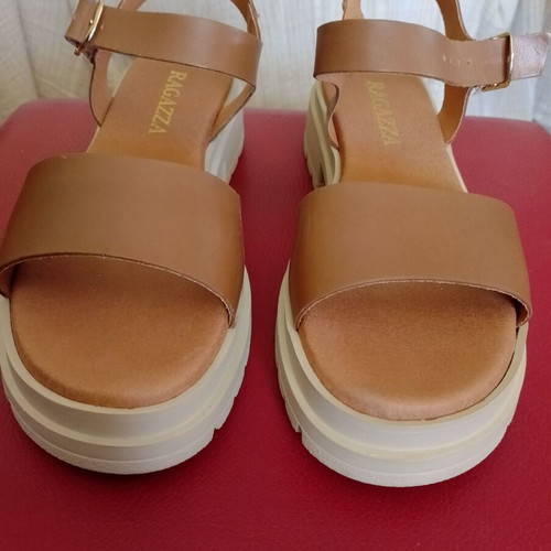 Ragazza leather platform sandals like new, brown