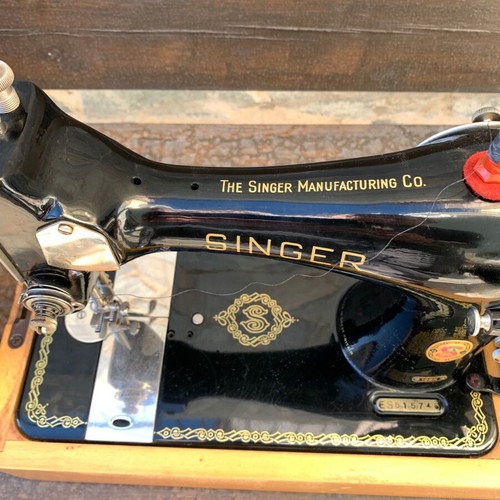 Singer 128K sewing machine manual, like new condition