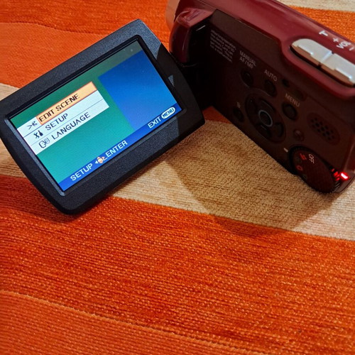 Panasonic SDR-S7 video camera like new